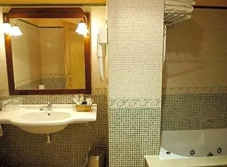 Ξενοδοχείο Abeiras 4*